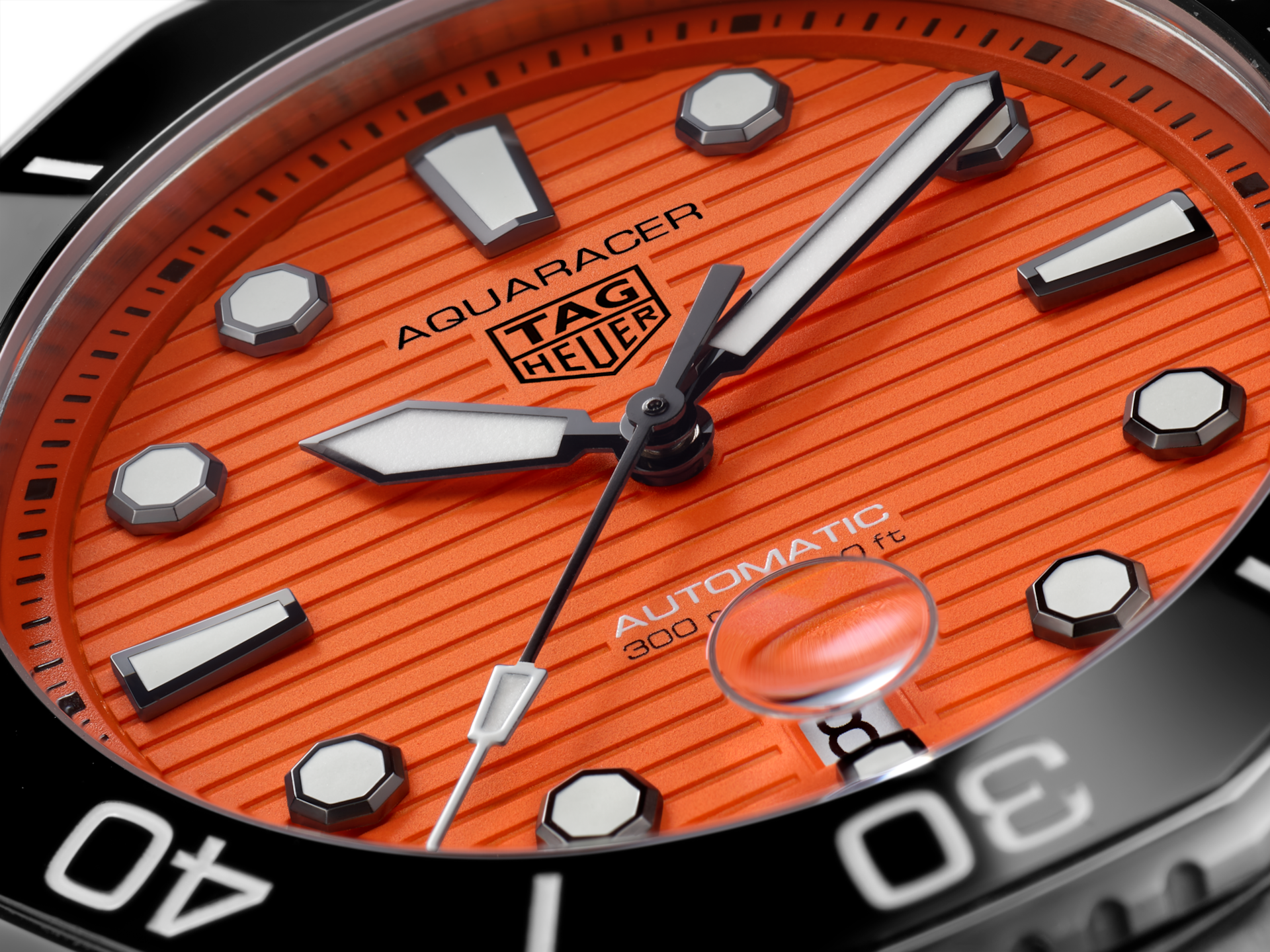 TAG HEUER AQUARACER PROFESSIONAL 300 - Arancione